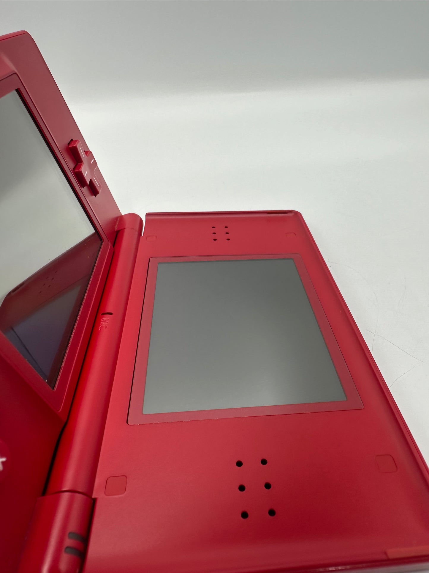 Nintendo DS Lite Rot – Klassische Handheld-Konsole