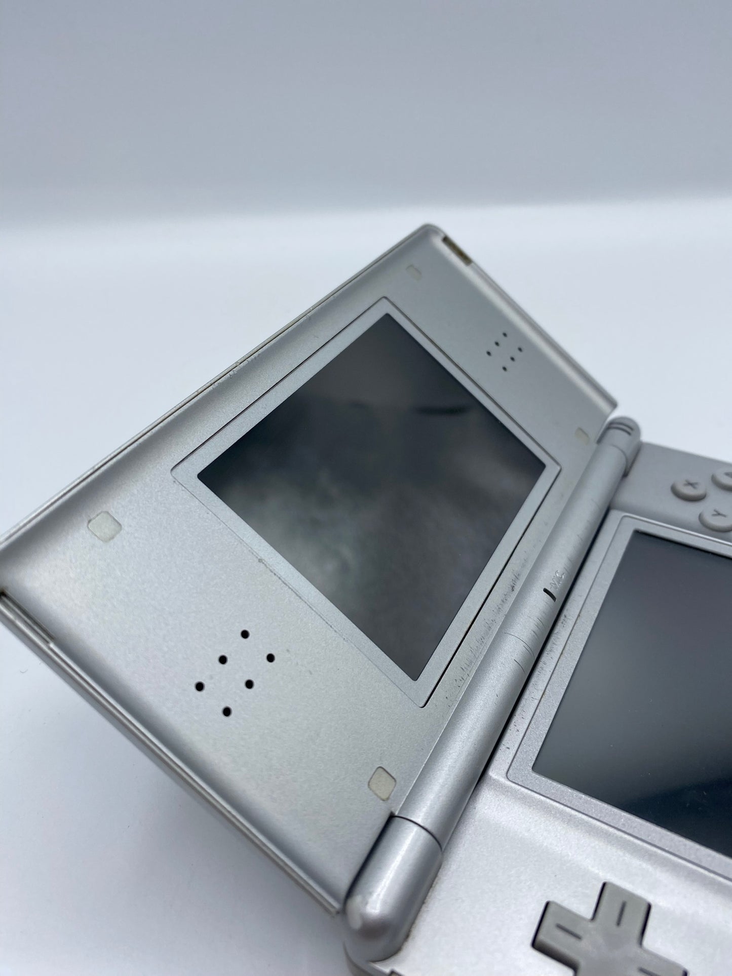 Nintendo DS Lite Silber – Klassische Handheld-Konsole