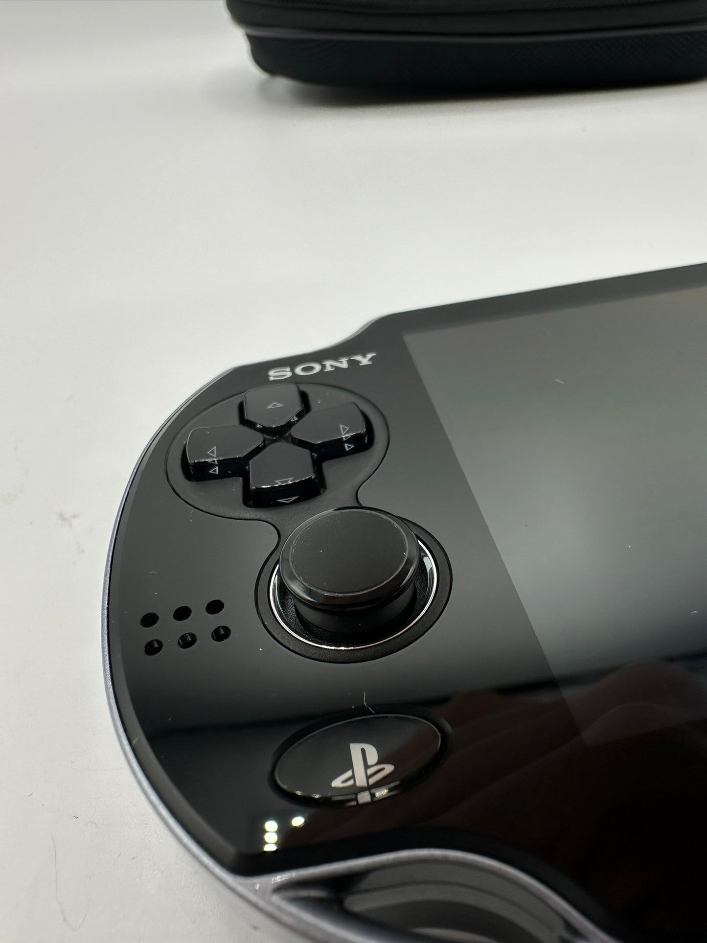 Sony PS Vita Konsole Refurbished - Schwarz Handheld-Gaming