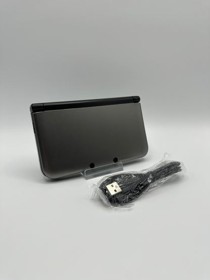 Nintendo 3DS XL - Silber -Mit Kabel
