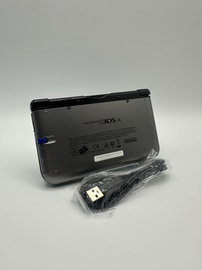 Nintendo 3DS XL - Silber -Mit Kabel