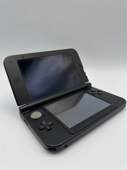 Nintendo 3DS XL - Silber -Mit Kabel