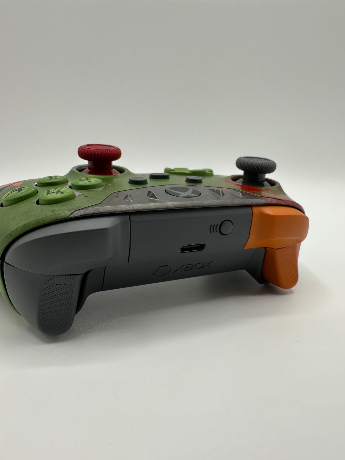 Xbox one Controller DOOM Dark Ages Limited Edition