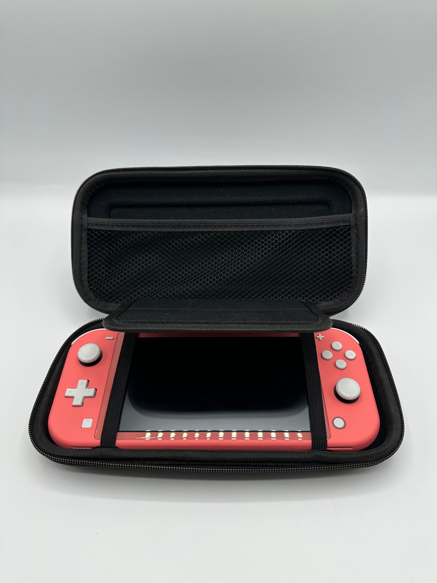 Nintendo Switch Lite - Rosa Inkl. Kabel und Tasche