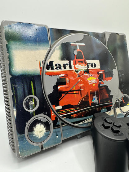 Playstation 1 Formel 1 Design mit Controller