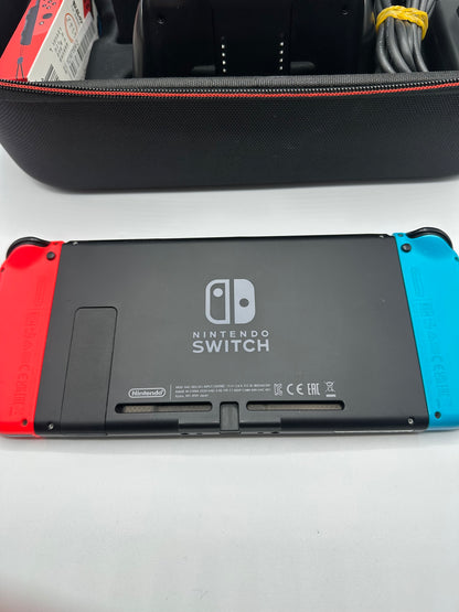 Nintendo Switch Konsole inkl. Transportbox
