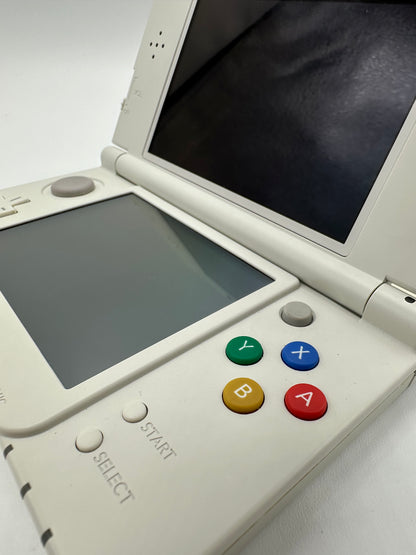 New Nintendo 3DS Konsole - Pikachu Plate / Pikachu Design