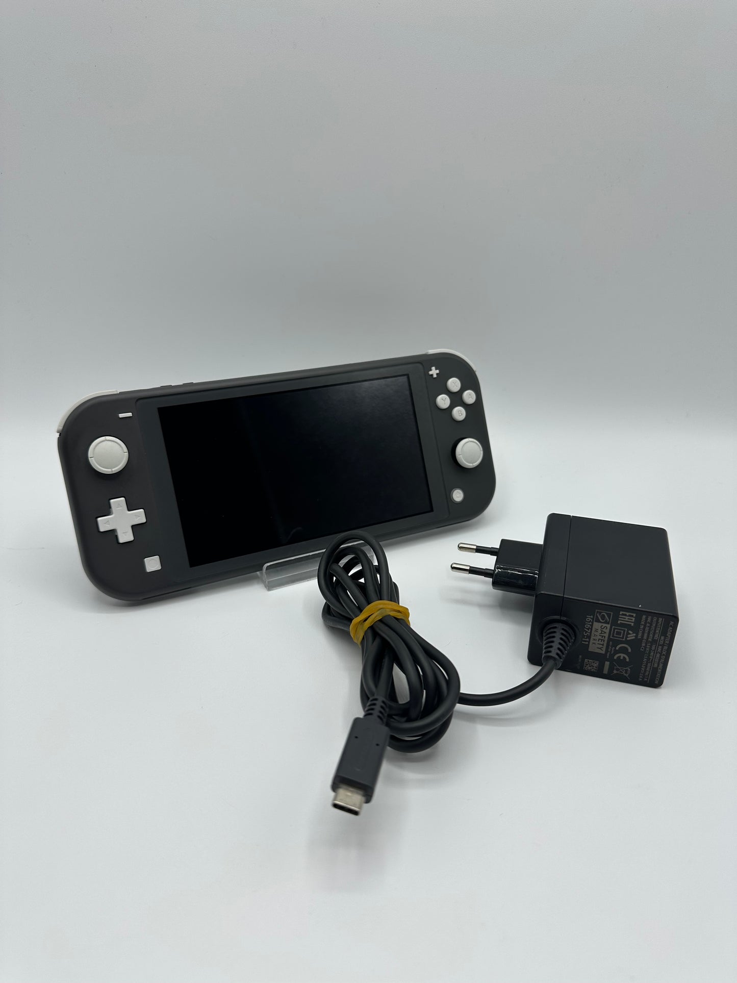 Nintendo Switch Schwarz inkl. Stromkabel
