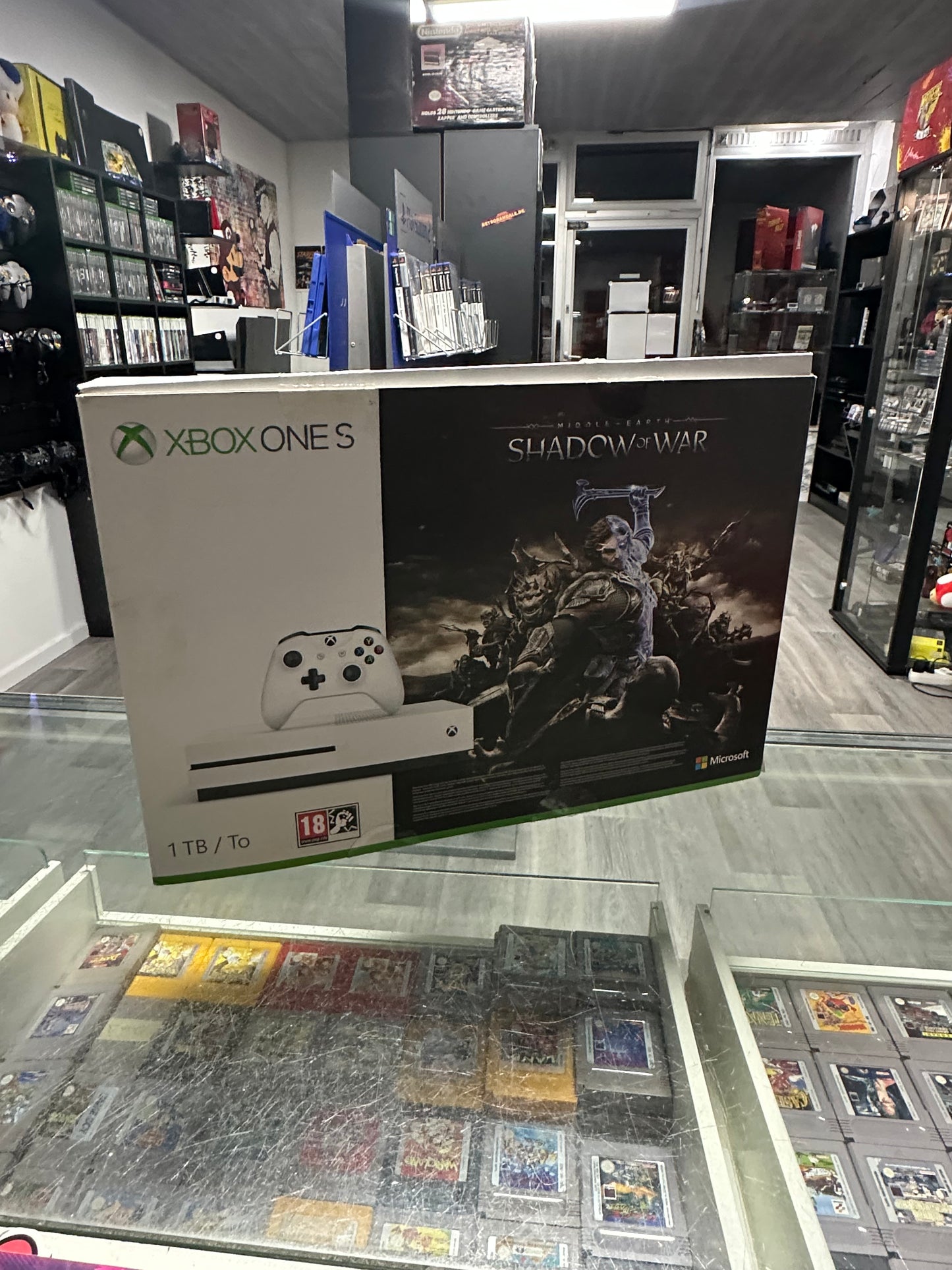 XBox One S Shadow of War Middle Earth OVP