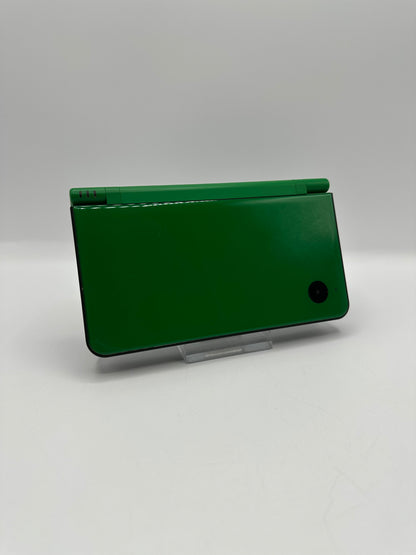 Nintendo DSi XL Grün