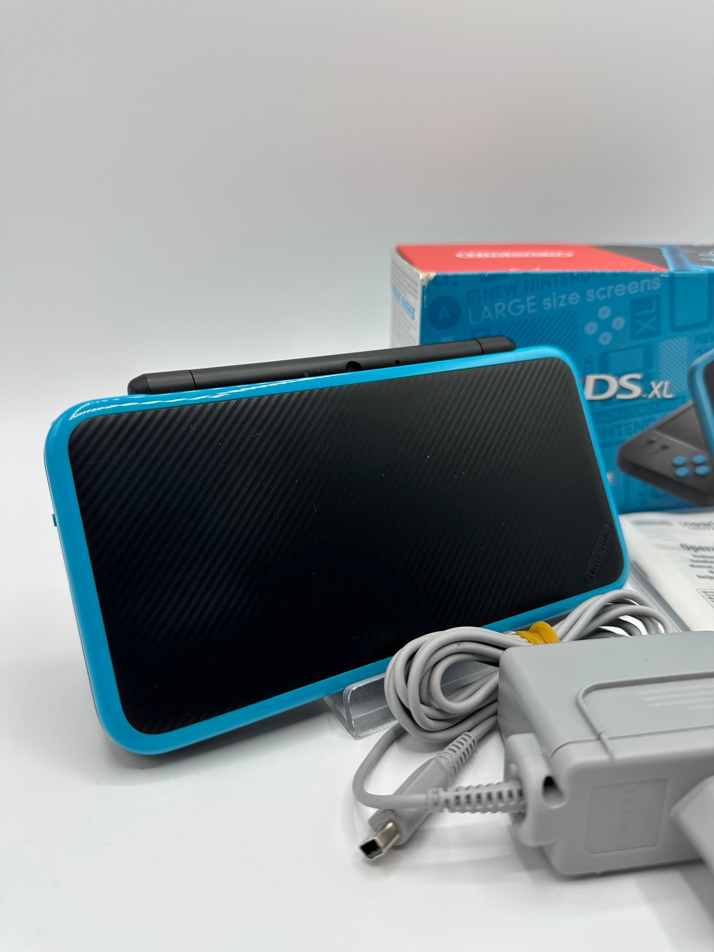 New Nintendo 2DS XL - OVP