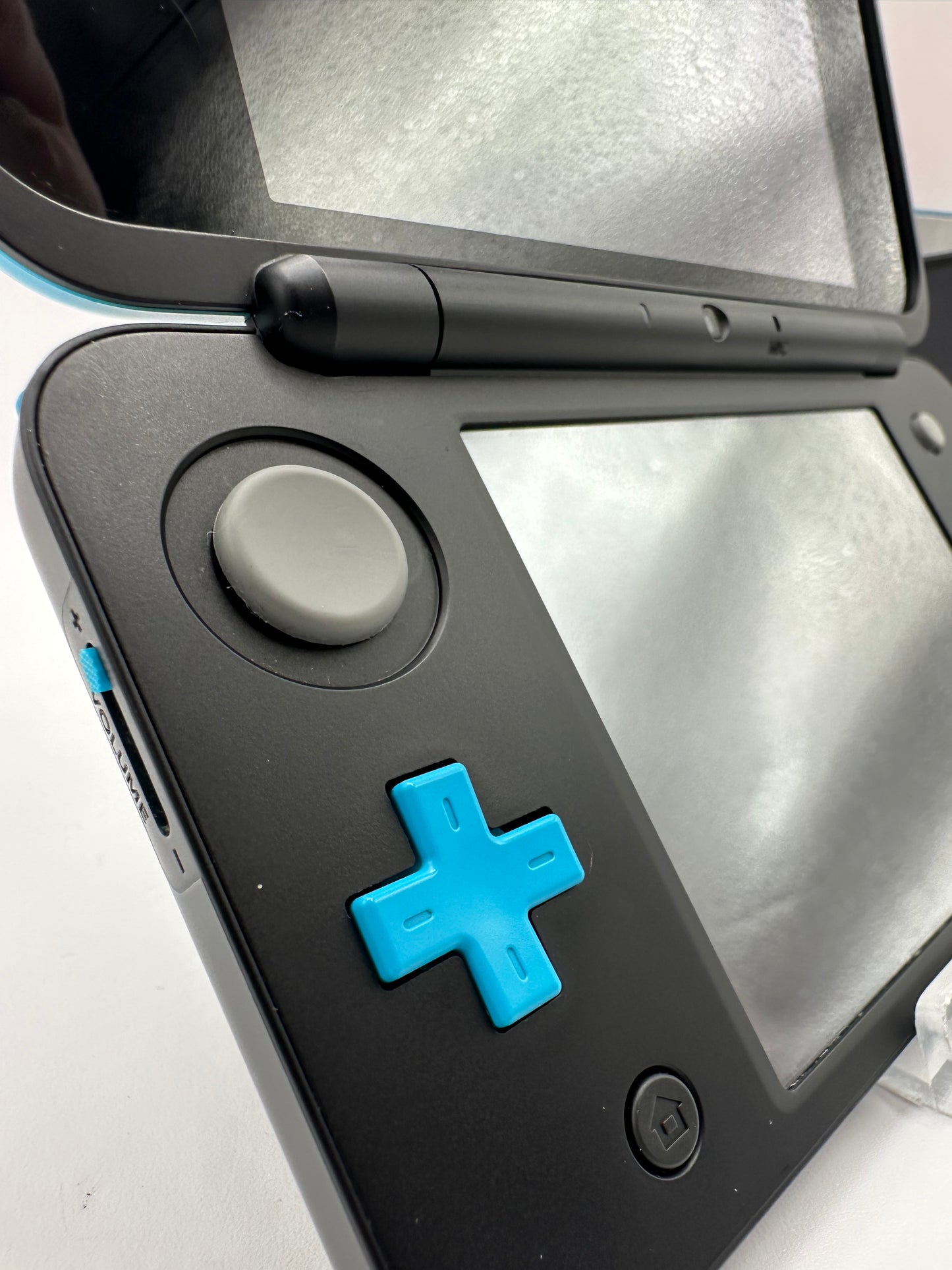 New Nintendo 2DS XL - OVP