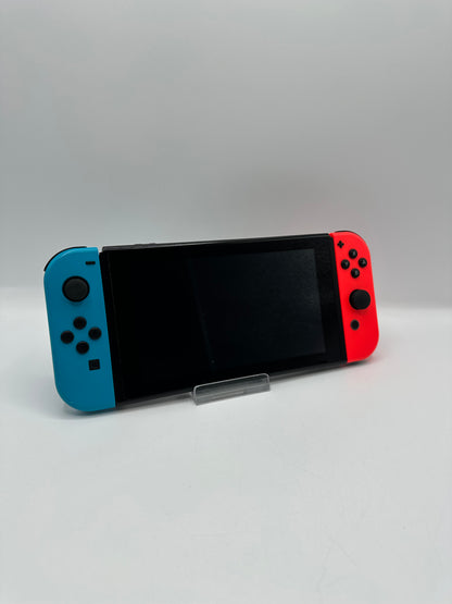 Nintendo Switch - Gebrauchsspuren / Ohne Zubehör