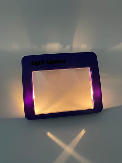 Light Master Lila