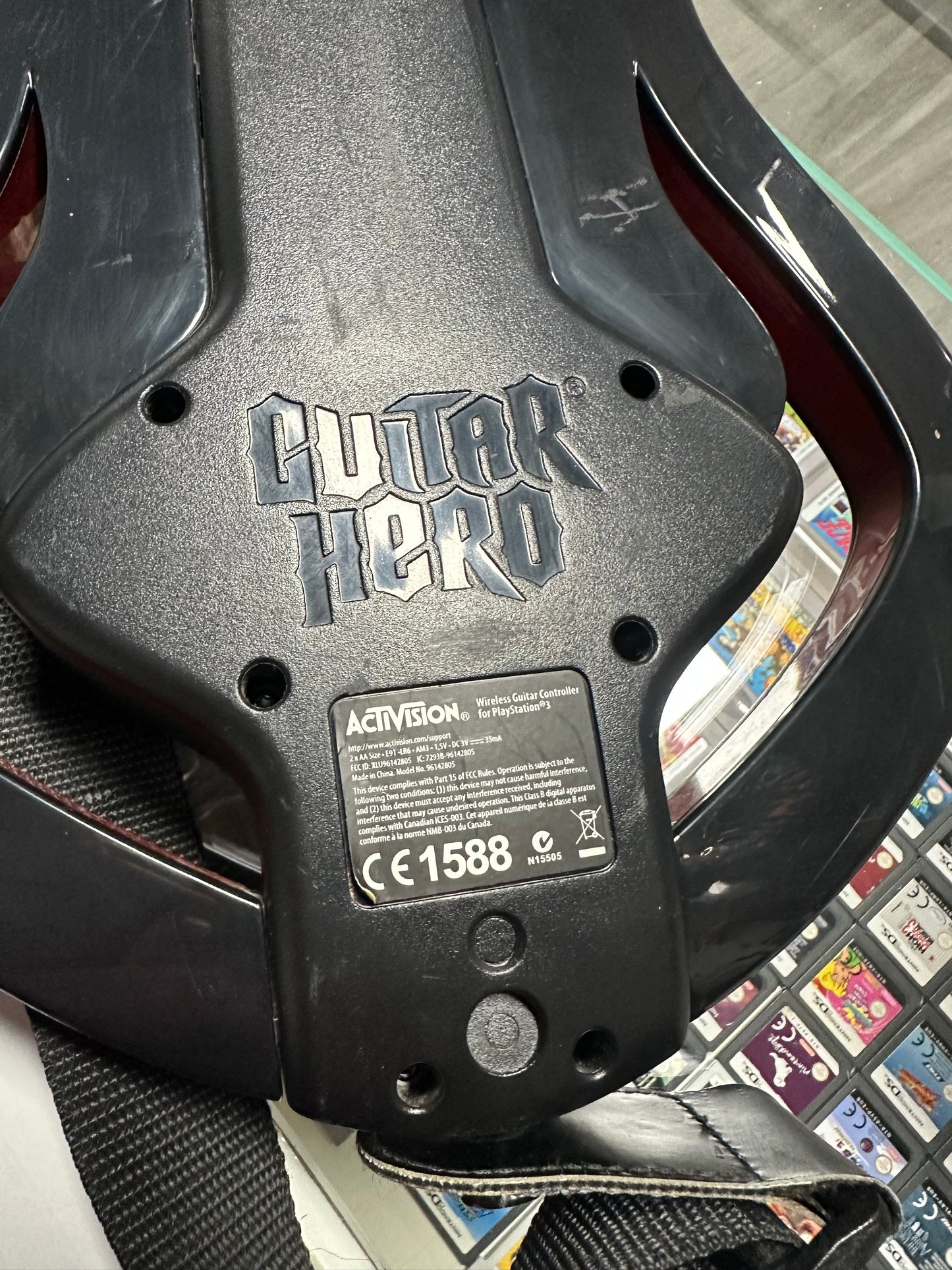 Guitar Hero Warriors of Rock Gitarre + Spiele