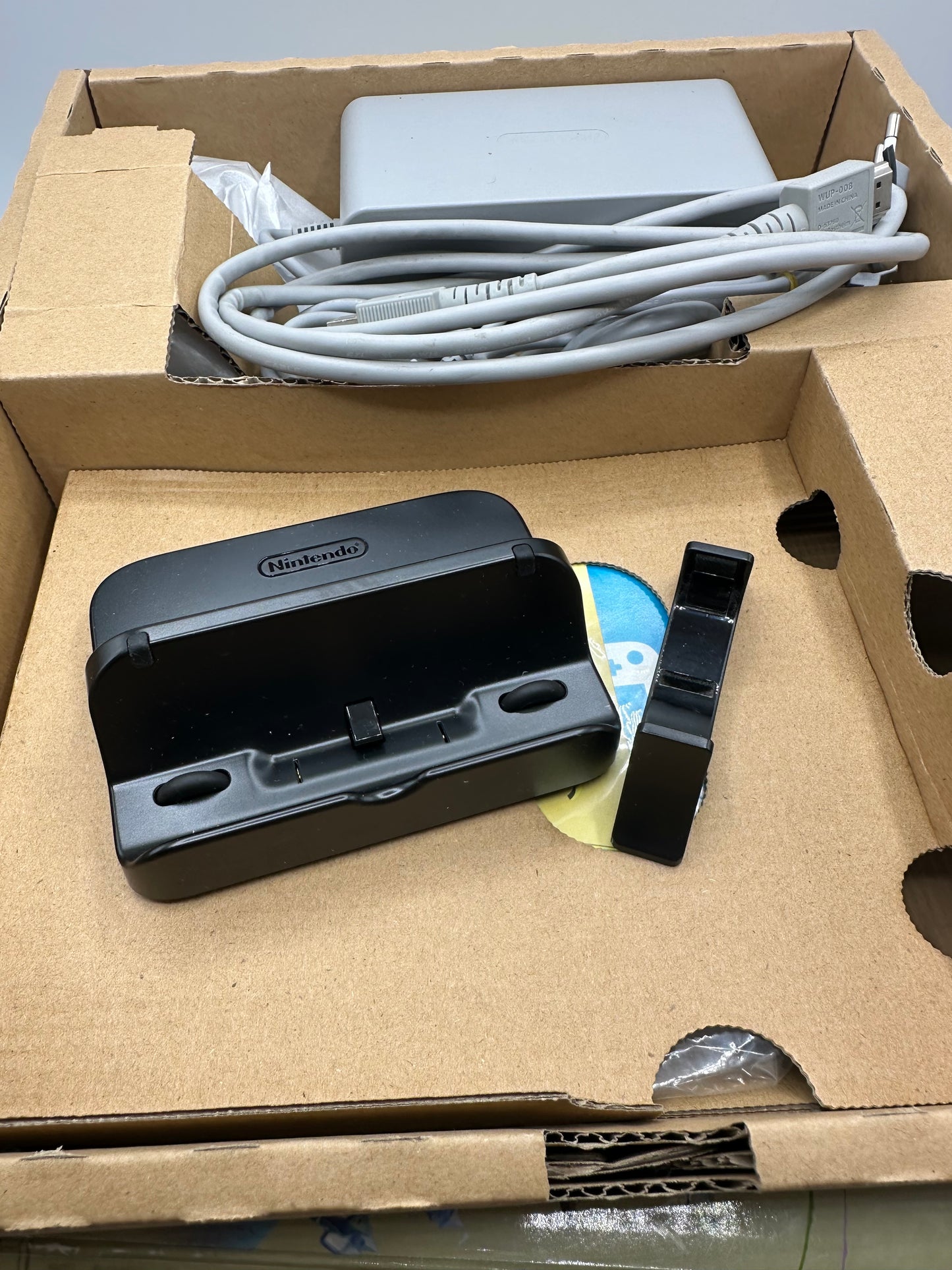 Wii U Konsole Zelda the windwaker HD + Zelda Gamepad OVP