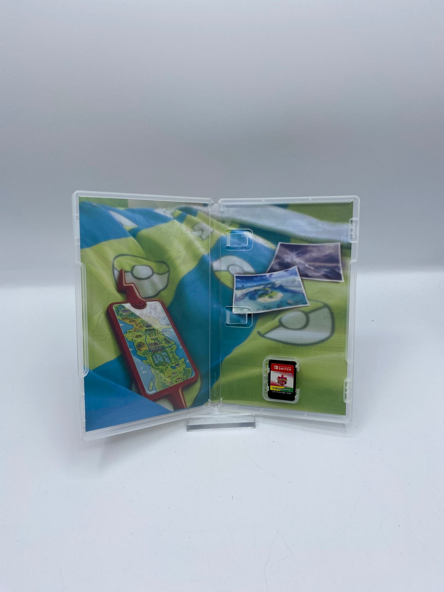 Pokemon Schild + Erweiterungspass für Pokemon Schild